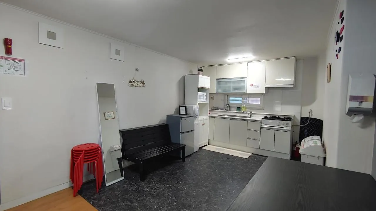 1012 House Namsan - Foreigner Only Сеул