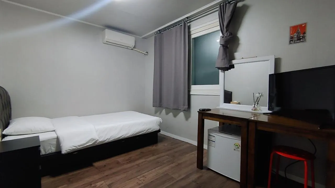 Guest house 1012 House Namsan - Foreigner Only Seoul