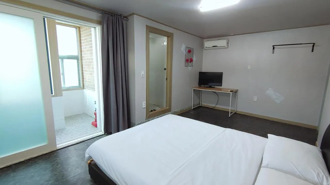 1012 House Namsan - Foreigner Only Seoul 2*,